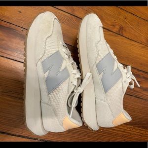 New Balance Womens 237 Sneakers